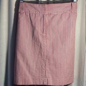 LOFT red/white cotton seer sucker mini skirt w/hip pockets & back pockets—NWOT